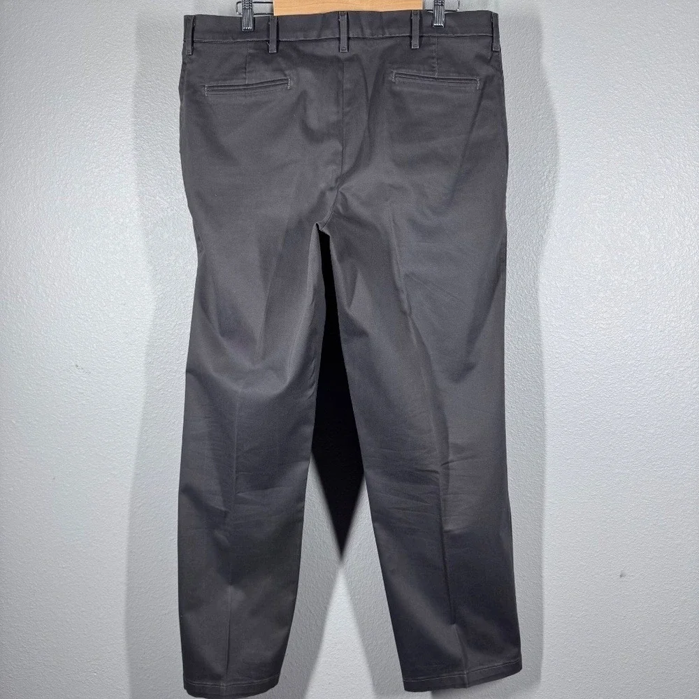 Wrangler Wrinkle Resistant Chinos Mens 38x32 Dark Grey Charcoal Pants‎